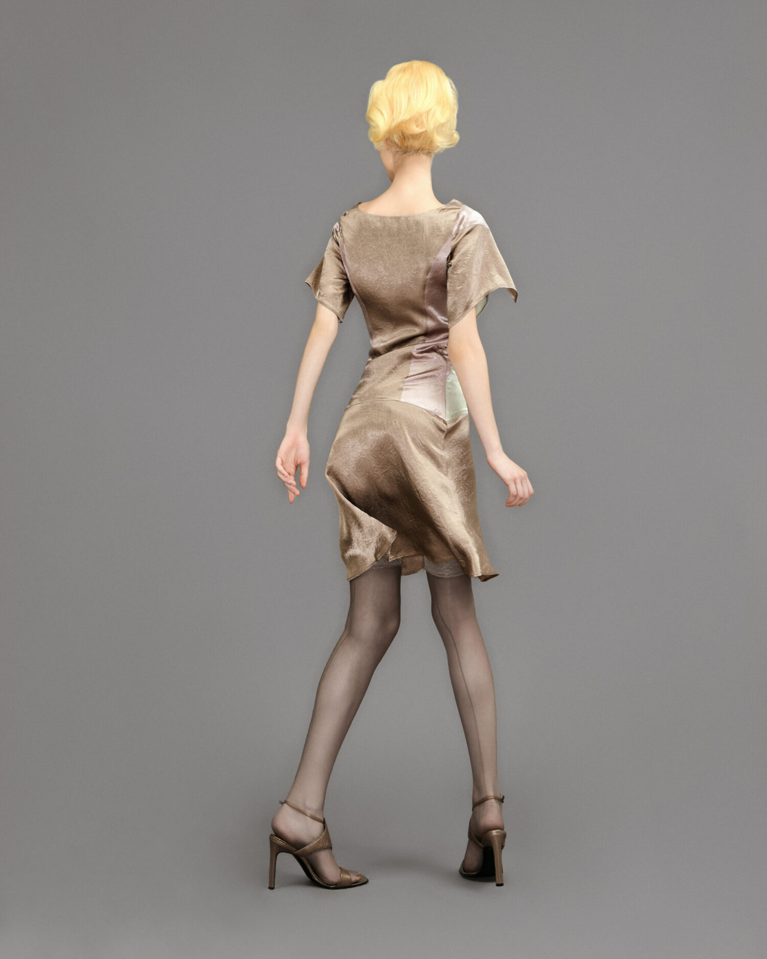 look3.3 Low Waisted Panel Dress/Champagne Pink