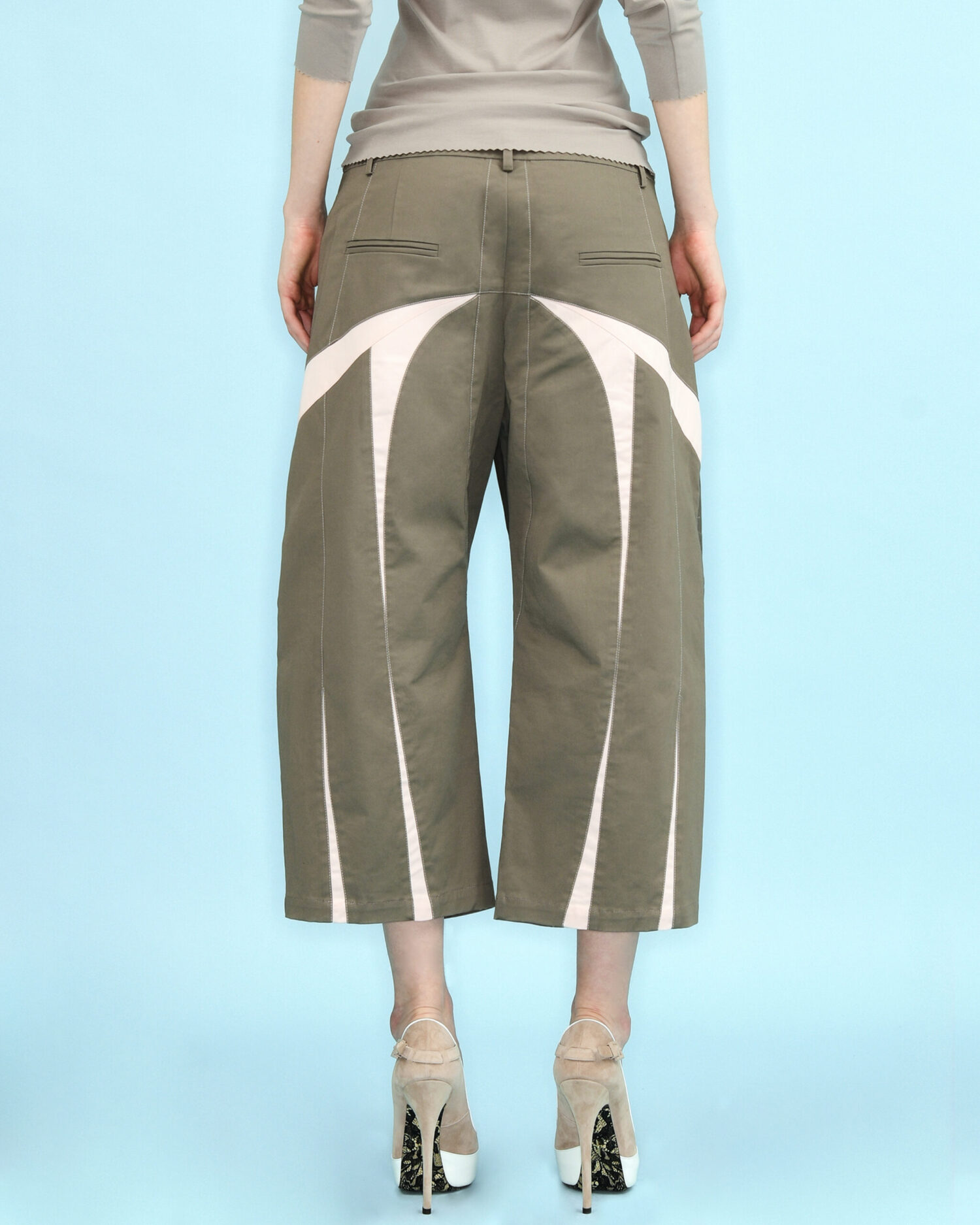 look9 wesbite3 Crescent Pants Grey/Pink