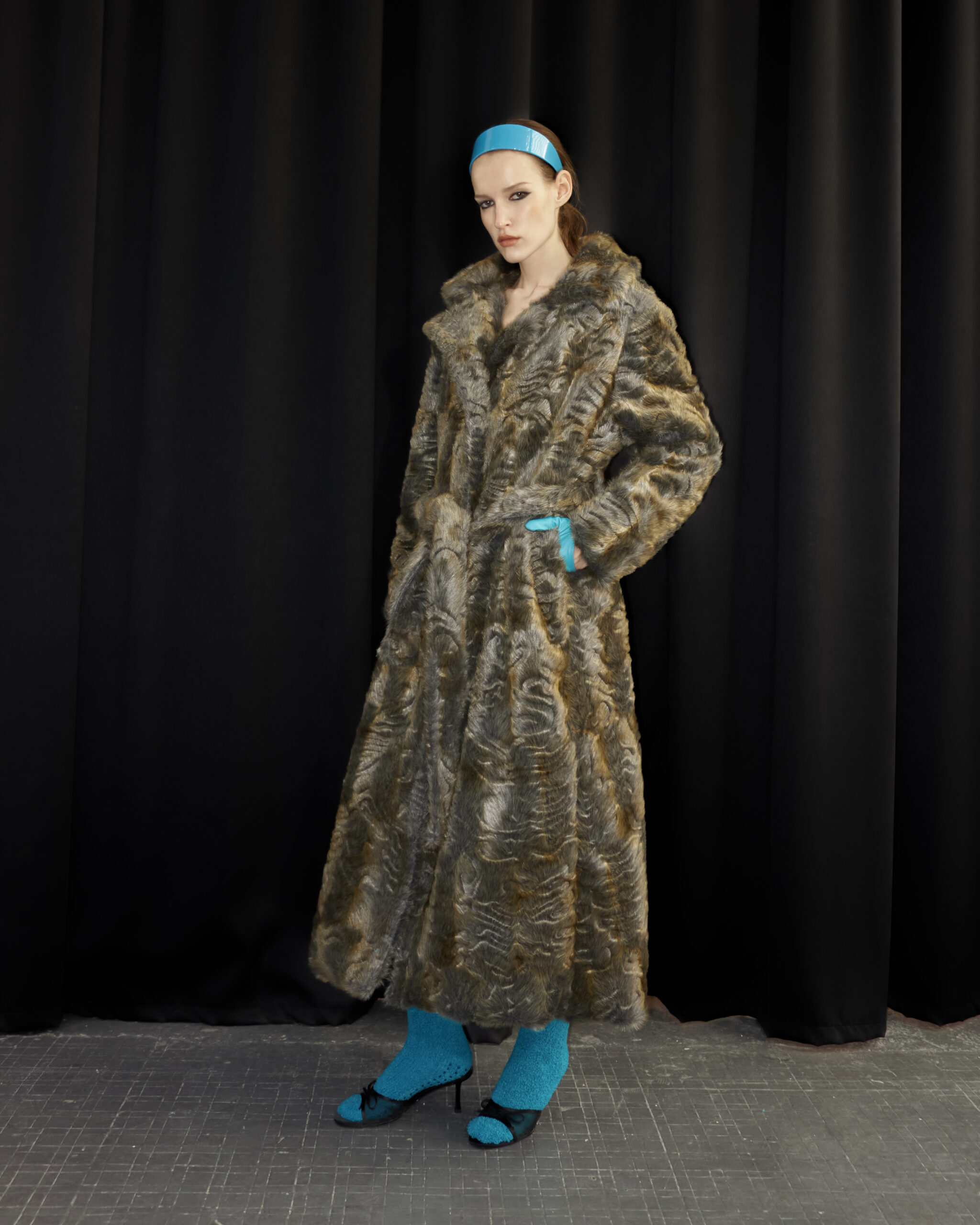 Frostveil Coat (Mosslin) - Image 2