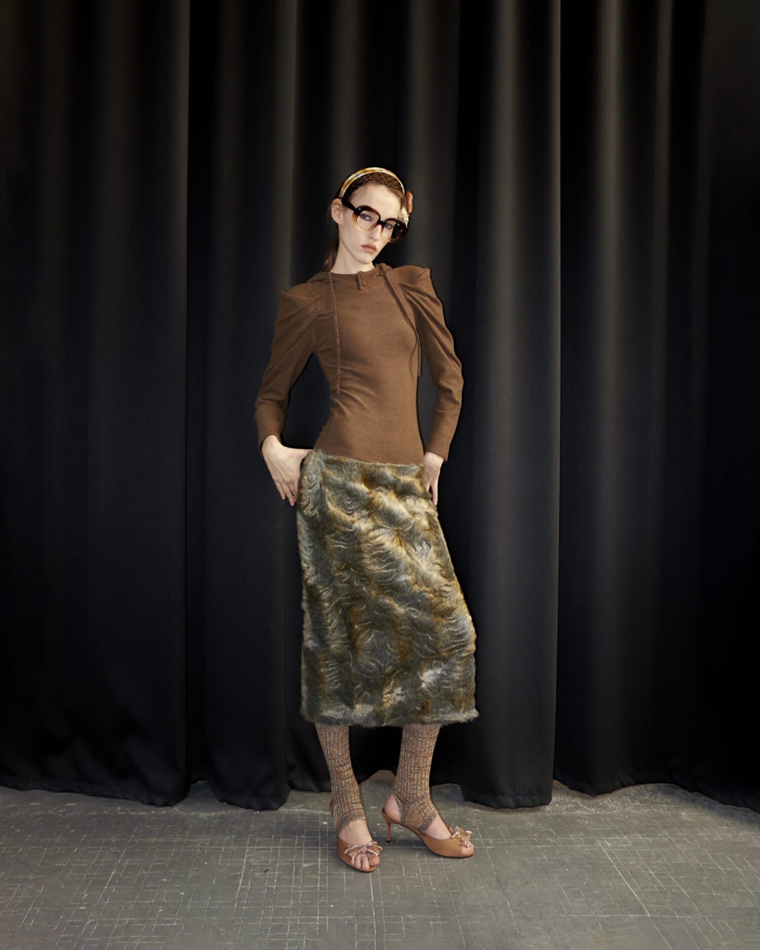 look16-4 Wing Top Hoodie (Choco)