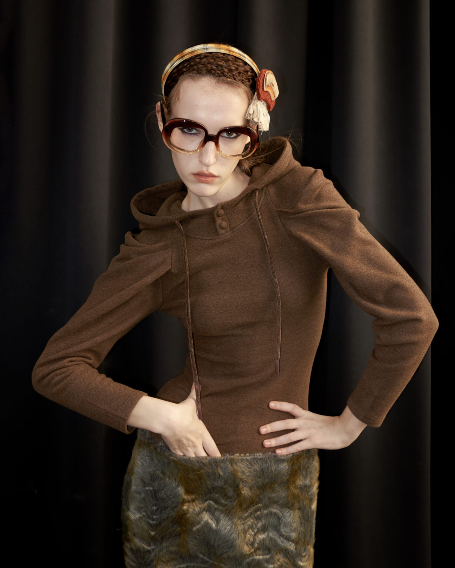 look16-5 Wing Top Hoodie (Choco)