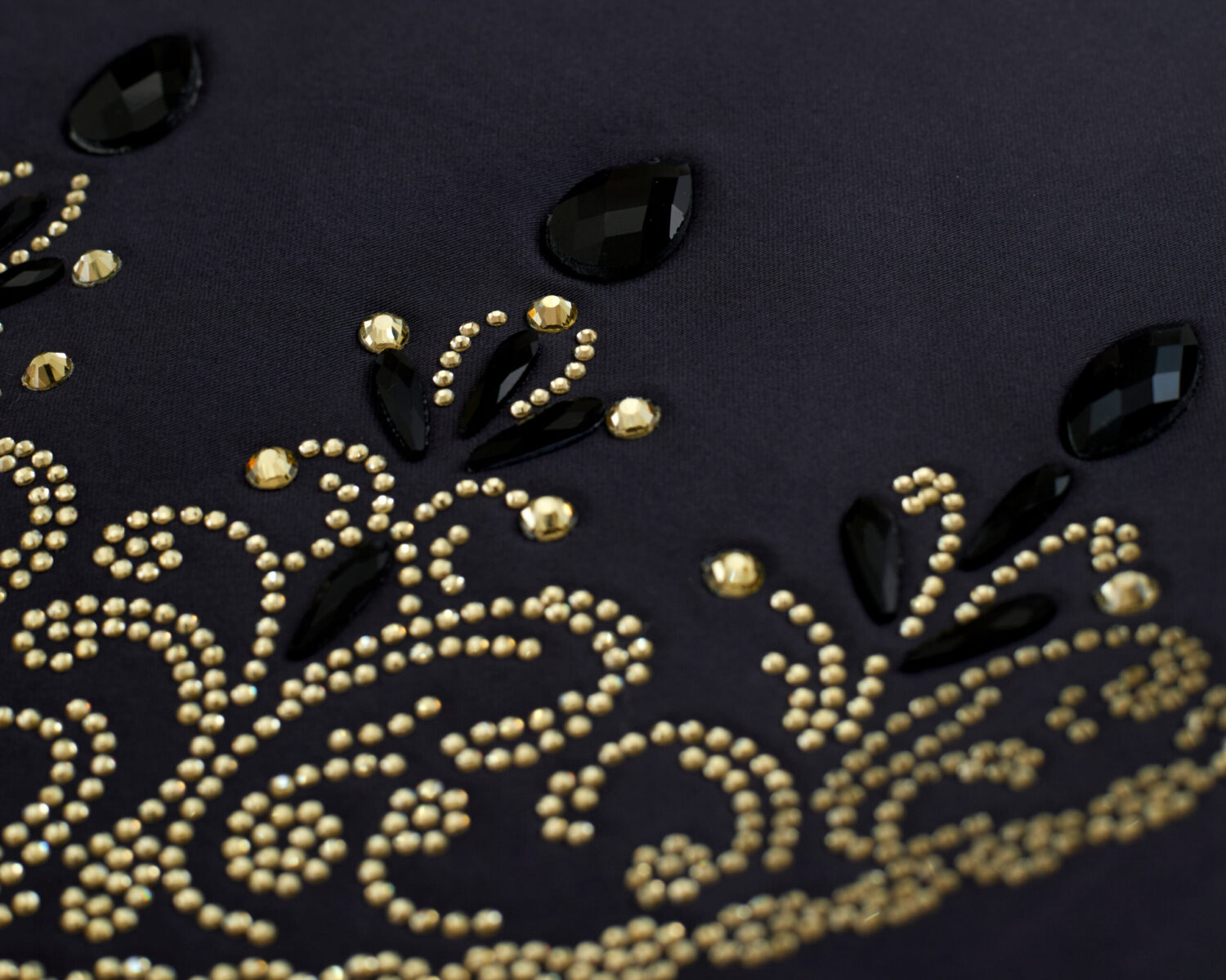 Aure Crown Skirt (black)
