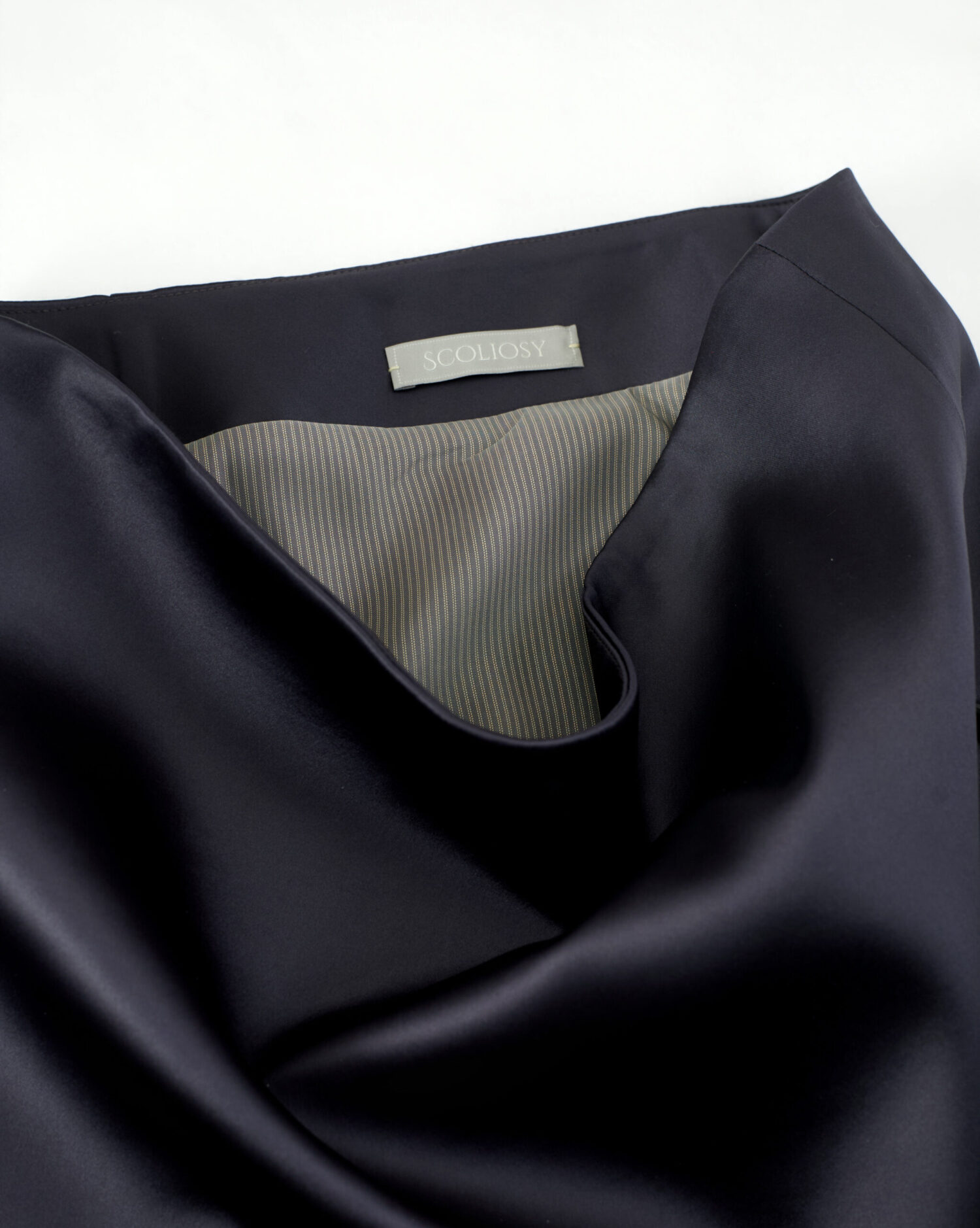Aure Crown Skirt (black)