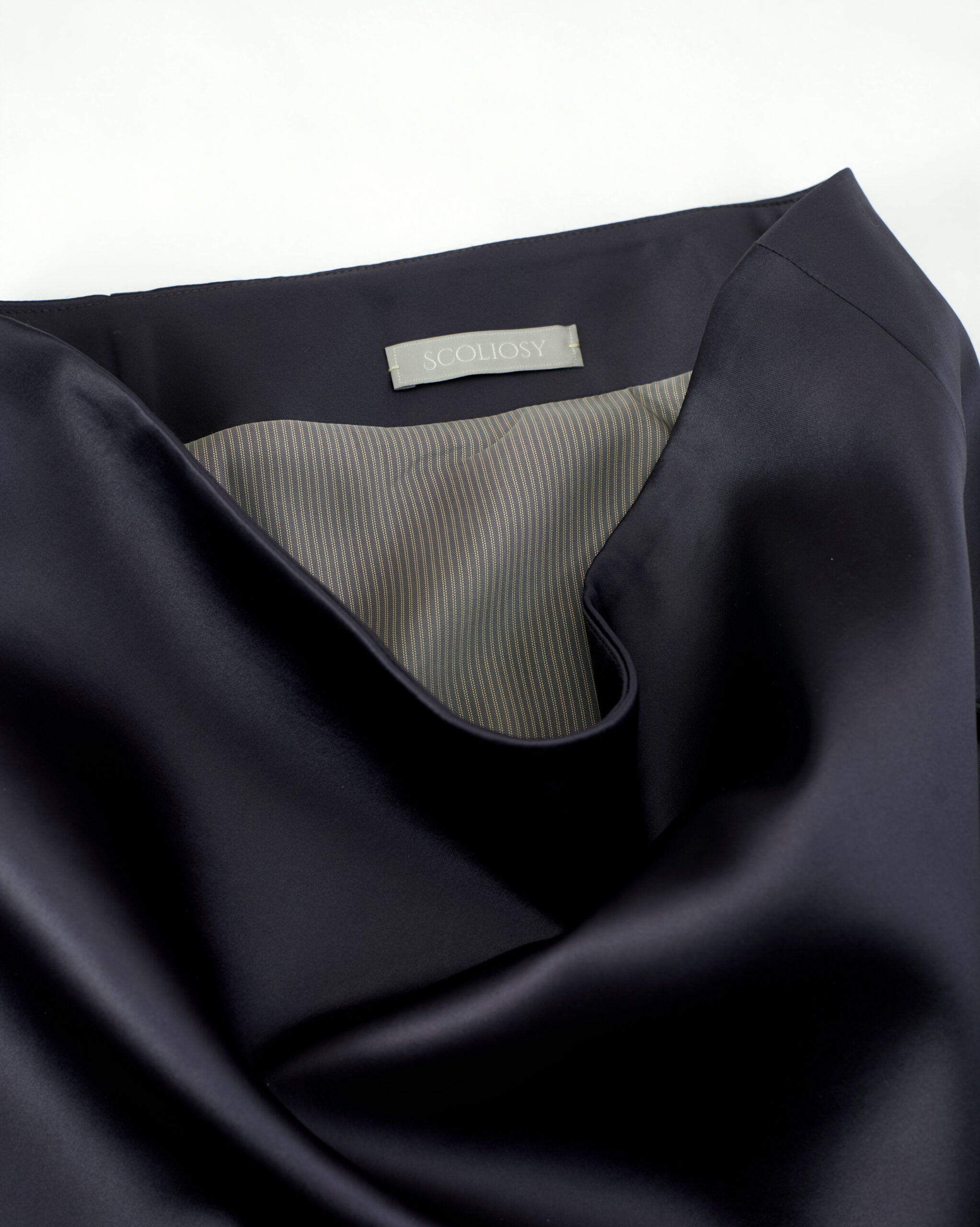 Aure Crown Skirt (black) - Image 8