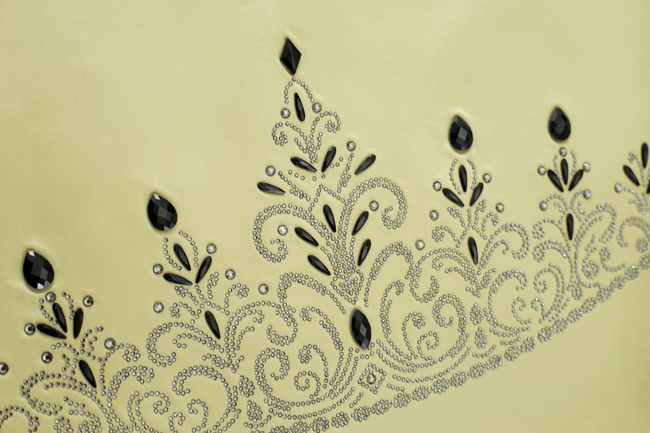 Aure Crown Skirt (yellow) - Image 18