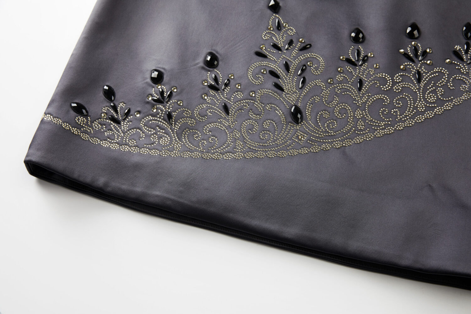 Aure Crown Skirt (black)