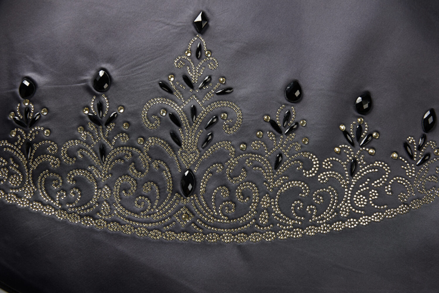 Aure Crown Skirt (black)