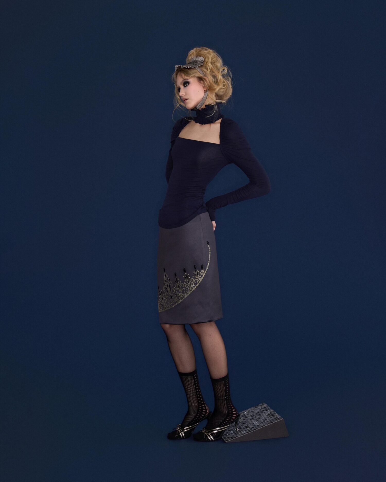 Aure Crown Skirt (black)